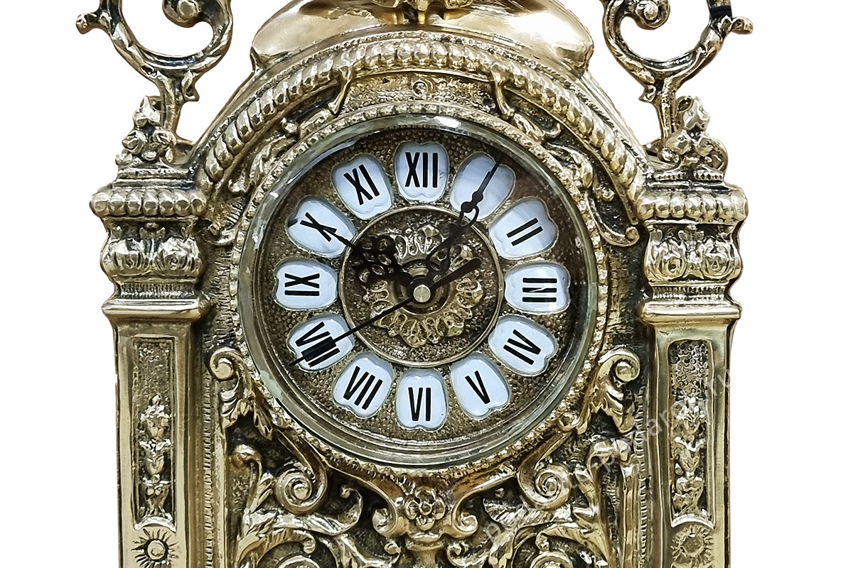 Италия часовой. Каминные часы. Часы каминные Италия. Итальянские каминные часы бронзовые. Каминные часы в классическом стиле.